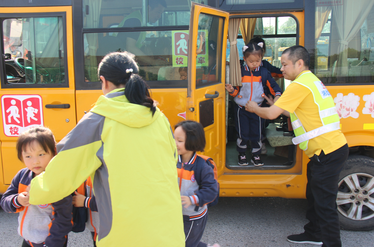 常德市湘北汽车运输有限公司,常德包车客运,常德旅游服务,校车服务